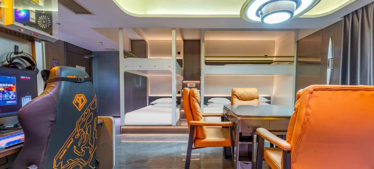 EHA电竞酒店(武汉白沙洲烽火村地铁站店)图片