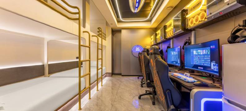 EHA电竞酒店(武汉白沙洲烽火村地铁站店)图片