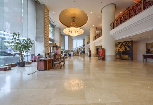 Central Plaza Hotel Hotel Overview