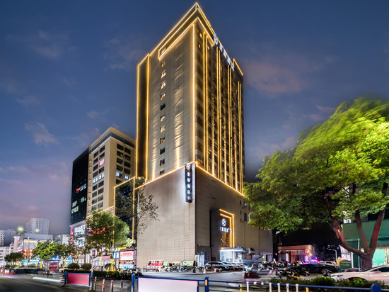 星程酒店(信阳息县西亚丽宝广场店)