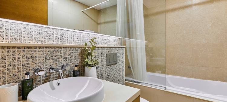 bnbme | 时尚单间公寓，带私人阳台，可欣赏城市美景(bnbme | Stylish Studio w/ Pvt Balcony & City Views)图片