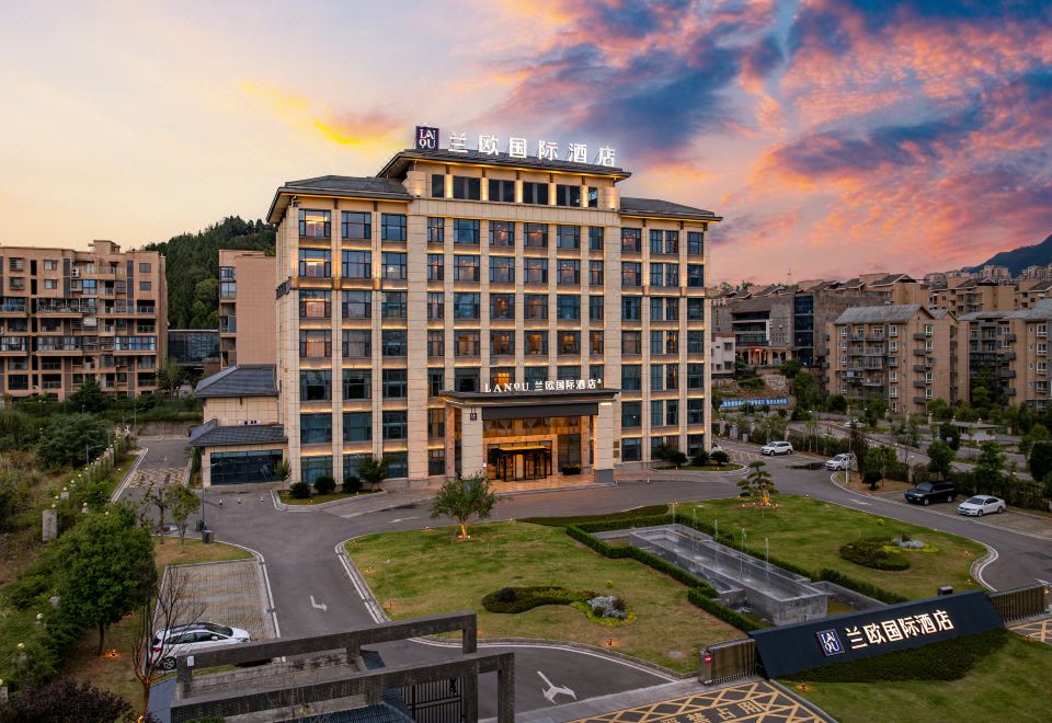 兰欧国际酒店（广元澳体中心店）外景图