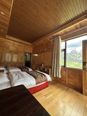 迭部扎尕那雪域饭店