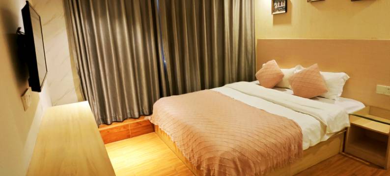 集品创客电竞酒店(中山火炬开发区店)图片