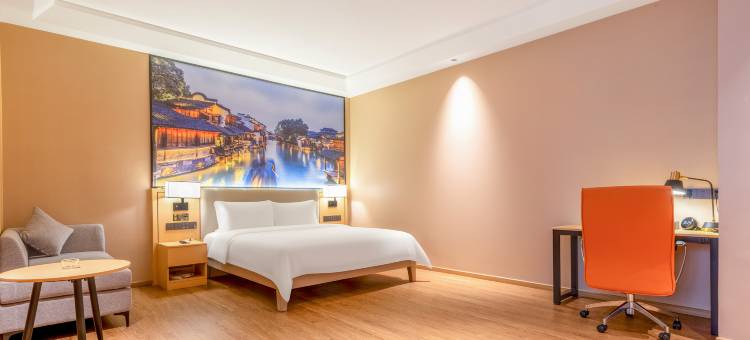 好莱湾酒店(罗定市江滨公园店)图片