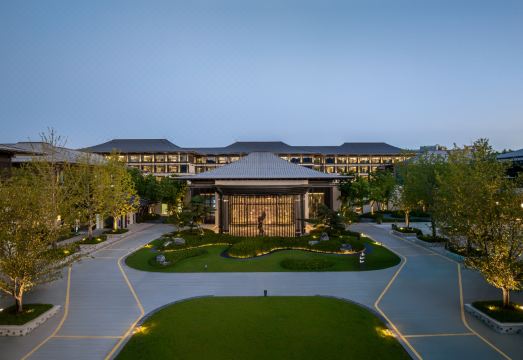 Renaissance Hangzhou Lin’an Hotel Hotel Overview