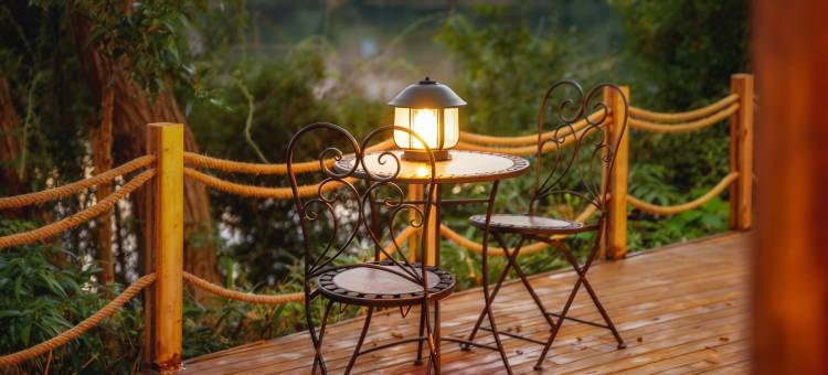 雅安月隐岛全湖景隐奢美宿图片