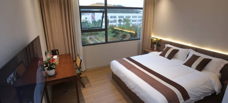 盐亭云尚四季酒店(县政府云溪实验中学店)图片