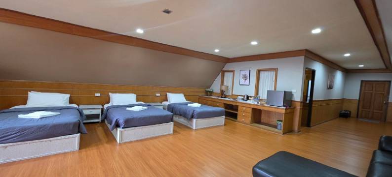 River Breeze Chiangsean图片