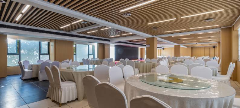 乐山大酒店(嘉兴路美食街店)图片