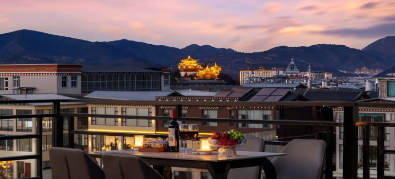 欢途Cloud Haven・月光城畔恒压供氧度假美宿(独克宗古城店)图片