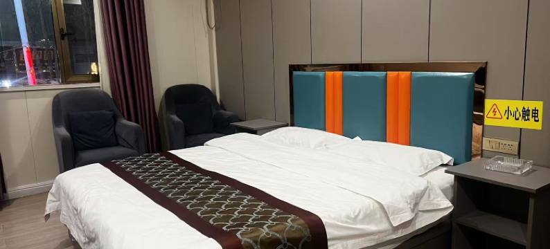 临夏县华荣宾馆图片