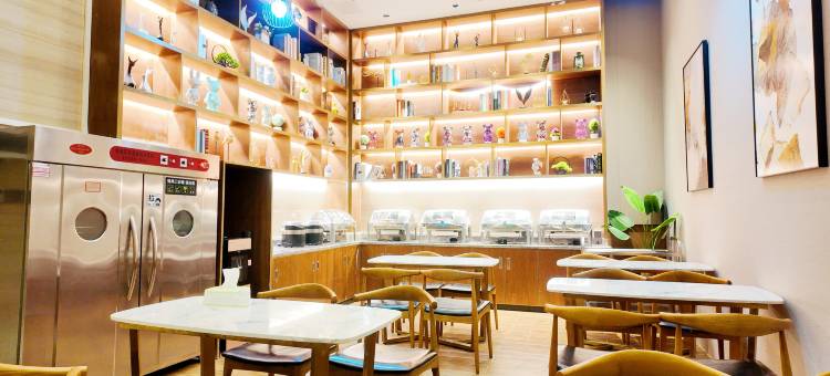 JUNLAN酒店(深圳宝安机场店)图片