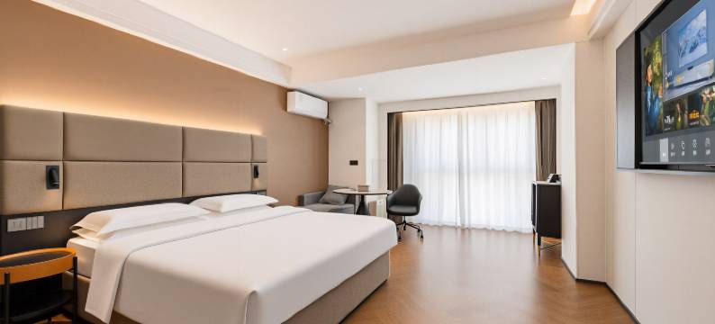 遇见你极简民宿(常州新北万达店)图片