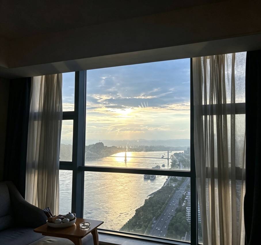 易达酒店(中央商业步行街黑河火车站店)图片