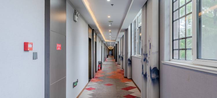 宸悦商务大酒店(临沂沂南智圣汤泉旅游度假村店)图片