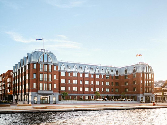 七月 - 船只和公司