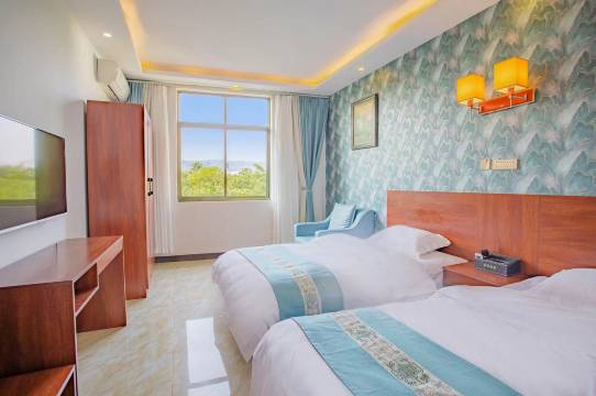 弥勒爱湖酒店(湖泉生态园红河水乡店)