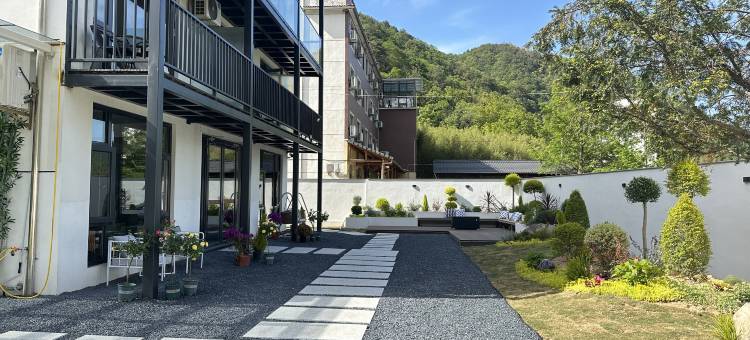 贝果小筑·山野溪畔星空泳池度假美宿(安吉深溪峡谷漂流店)图片