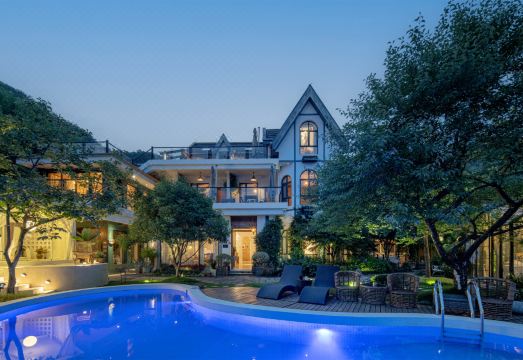 莫干山十八迈温泉度假酒店外景图