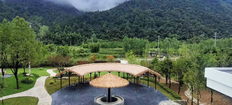 两亩伴Villa民宿(OMG心跳乐园店)图片