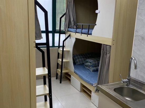 上海远洋青年公寓(场中路地铁站店)