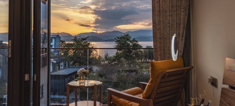 朝日闲云海景美宿(大理洱海龙龛码头观景台店)图片