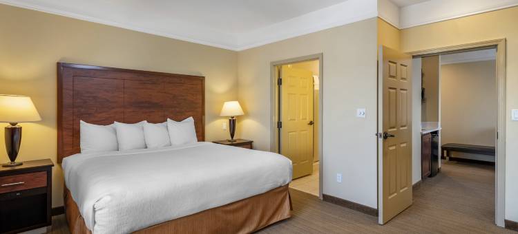 莫妮卡皇家贝斯特韦斯特优质套房酒店(Best Western Plus Monica Royale Inn  Suites)图片