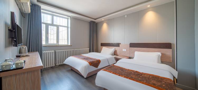 乌鲁木齐金逸豪商务宾馆(花田小镇店)图片