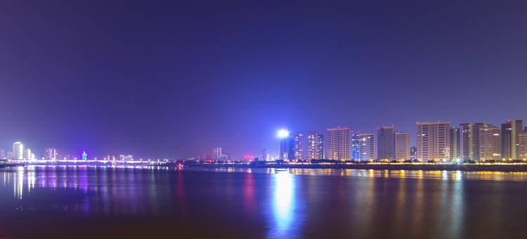 臻悦酒店EconomicalandComfortableHotel(常德武陵阁步行街店)图片