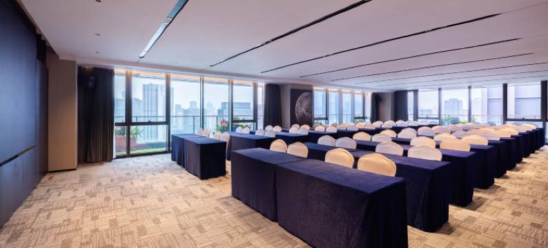 深圳南山科技园澳特科兴亚朵S酒店图片