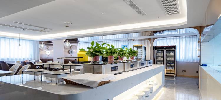 白玉兰酒店(洛阳牡丹广场地铁站万达店)图片