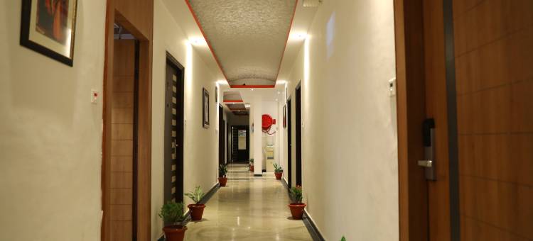 The Byke Grassfield 度假村，带户外游泳池，位于沙亚姆纳加尔(The Byke Grassfield Resort with Outdoor Pool, Shyam Nagar, Jaipur)图片