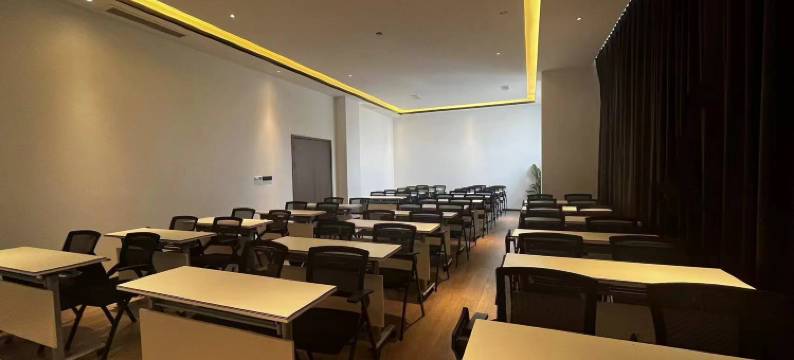 成都琉璃场地铁站亚朵酒店图片