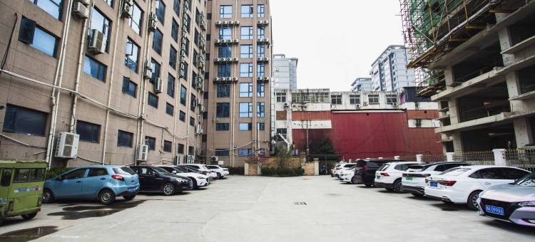 如颐尚居商务酒店(临颍中心汽车站东方国际购物广场店)图片