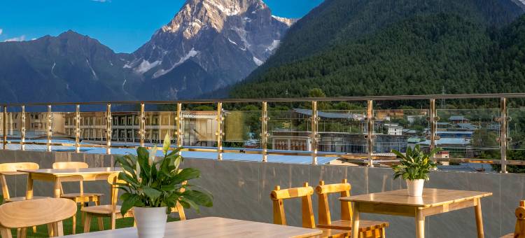 云朵桃花酒店(波密广场店)图片