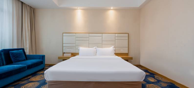 蓝湾假日酒店(盐城中南城大学城店)图片