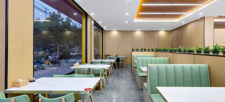 娅美酒店(易县泰元南大街店)图片