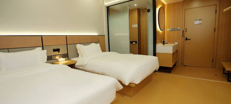 云芮酒店(新乡金穗大道人民公园店)图片