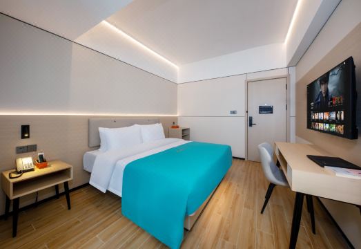 明航大酒店（深圳宝安国际机场T3客运大楼店）外景图