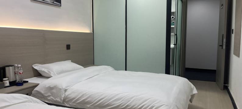 清幽民宿(万岁山大宋武侠城店)图片