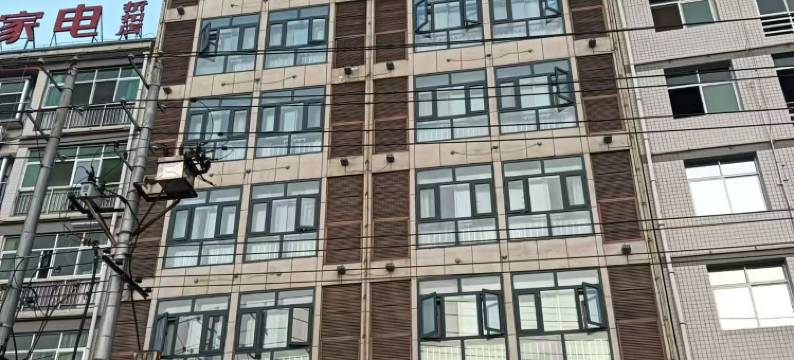 银鸿商务酒店(安康汉阴火车站店)图片