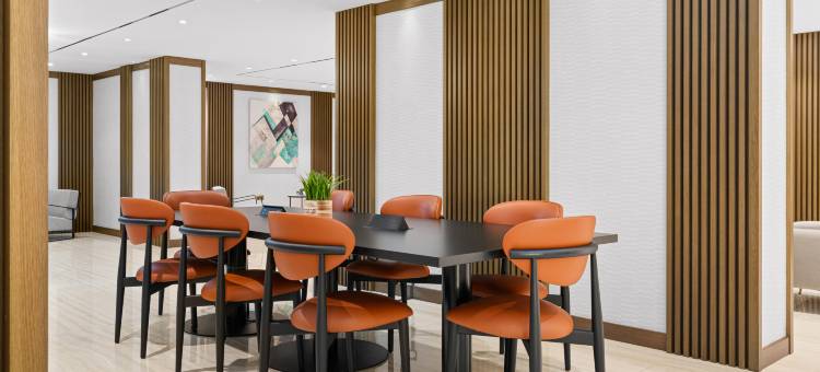 迪拜达马克山丽笙酒店(Radisson Hotel Dubai, Damac Hills)图片