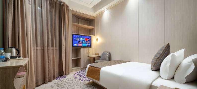 深圳城市之光酒店(罗湖口岸国贸地铁站店)图片