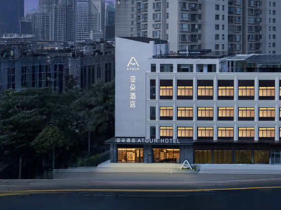 上海北外滩大连路地铁站亚朵酒店
