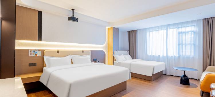 月色美宿(龙眼南路美食街店)图片