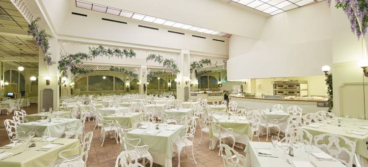 冒险港®金河酒店-包括PortAventura和Ferrari Land门票(PortAventura Hotel Gold River -Includes unlimited access PortAventura Park & 1 access Ferrari Land)图片