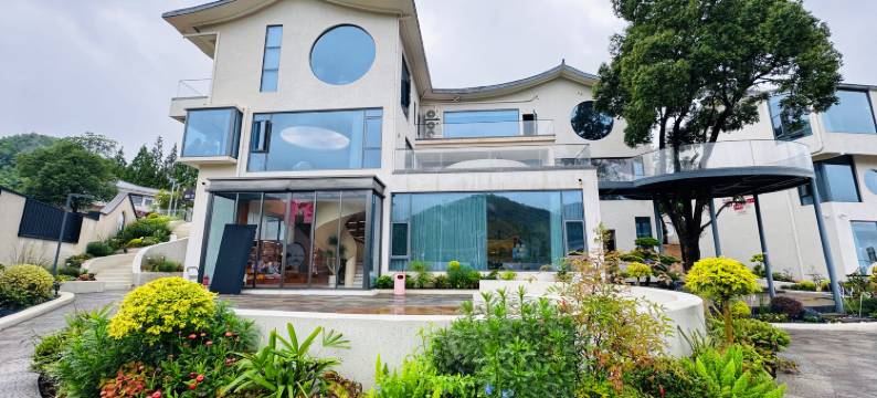 伴思缘轻奢美宿(梅岭狮子峰店)图片