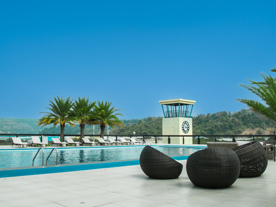 苏比克魅力套房酒店