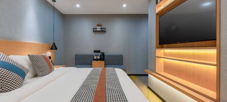 世纪百纳艺术酒店(潍坊火车站泰华城店)图片